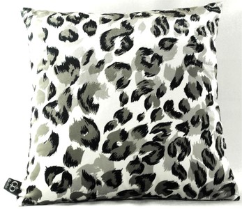 4251549353256 - Luxus Wohnzimmer Deko Kissen Milwaukee Weiß Schwarz Grau 45 x 45 cm - Feinster Samtstoff - Luxus Kollektion 4251549353256 - Luxus Wohnzimmer Deko Kissen Milwaukee Weiß Schwarz Grau 45 x 45 cm - Feinster Samtstoff - Luxus Kollektion