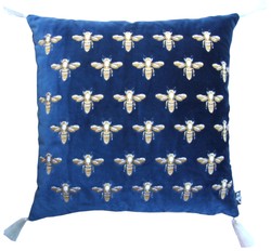 4251549353676 - Luxus Deko Kissen mit Troddeln Bees Blau   Gold   WeiÃ 45 x 45 cm - Feinster Samtstoff - Luxus Deko Accessoires