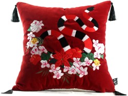 4251549353706 - Luxus Deko Kissen mit Troddeln Snake Rot   Mehrfarbig 45 x 45 cm - Feinster Samtstoff - Luxus QualitÃ¤t