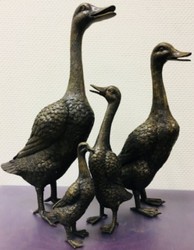 4251549355021 - Luxus Bronzefiguren Set Entenfamilie Bronze   Gold 15 x 15 x H 53 cm - Luxus Dekofiguren