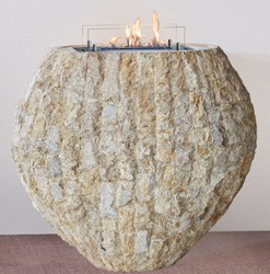 4251549358701 - Luxus Ethanol Kamin mit einem keramischen Bioethanolbrenner Naturfarben   WeiÃ 90 x 40 x H 85 cm - Freistehender Naturstein Kamin im Design einer Vase