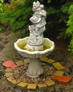 4251549360353 - Jugendstil Gartenbrunnen Kinder & Trauben Grau Ã 46 x H 97 cm - Barock & Jugendstil Brunnen - Gartendeko