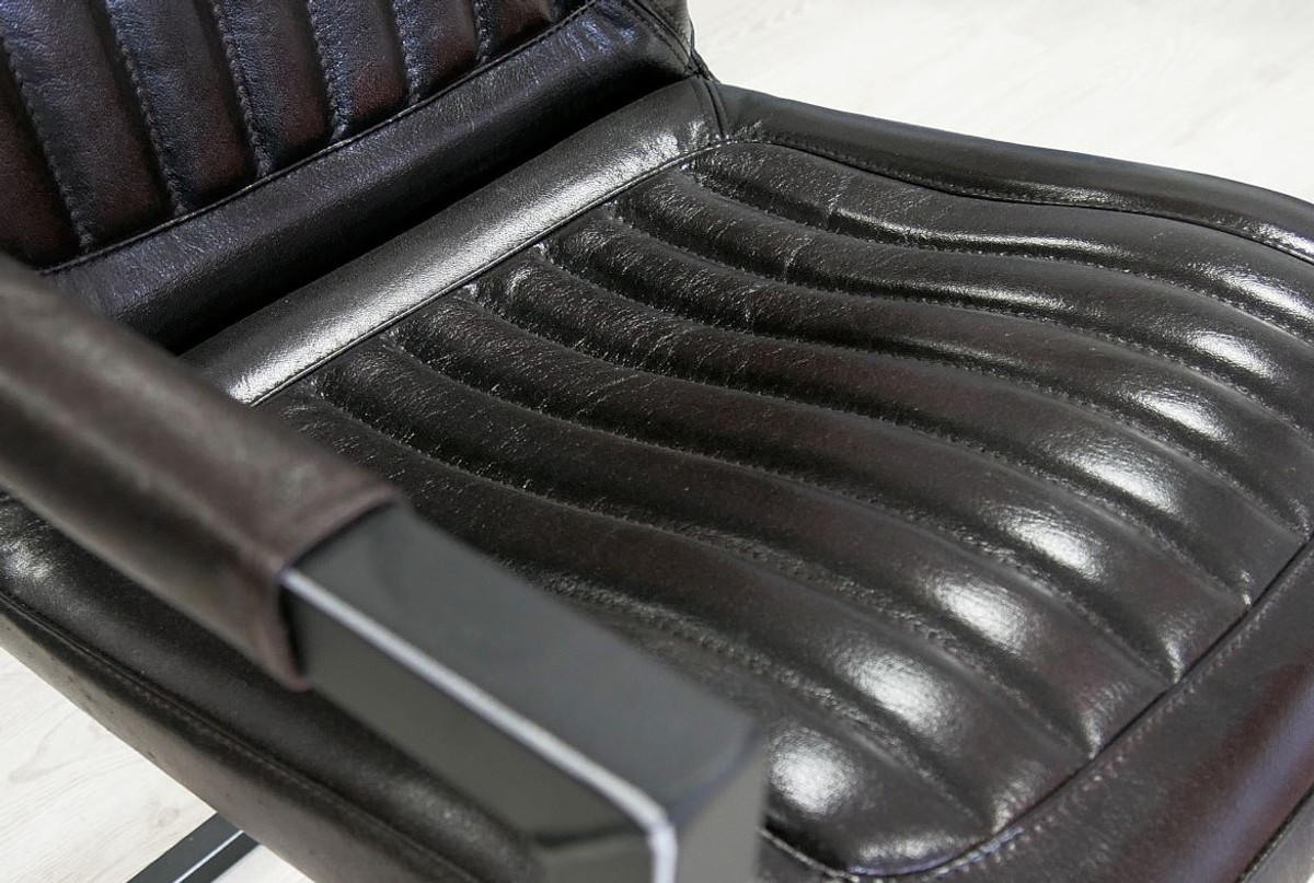 Casa Padrino Luxus Industrial Sessel Luxury Design Arm Chair Esszimmer Stuhl mit Armlehen Armlehn Stuhl Chairs Chair Möbel Furniture Interior Stühle Schwarz Echtes Leder Casa Padrino Luxus Industrial Sessel Luxury Design Arm Chair Esszimmer Stuhl mit Armlehen Armlehn Stuhl Chairs Chair Möbel Furniture Interior Stühle Schwarz Echtes Leder