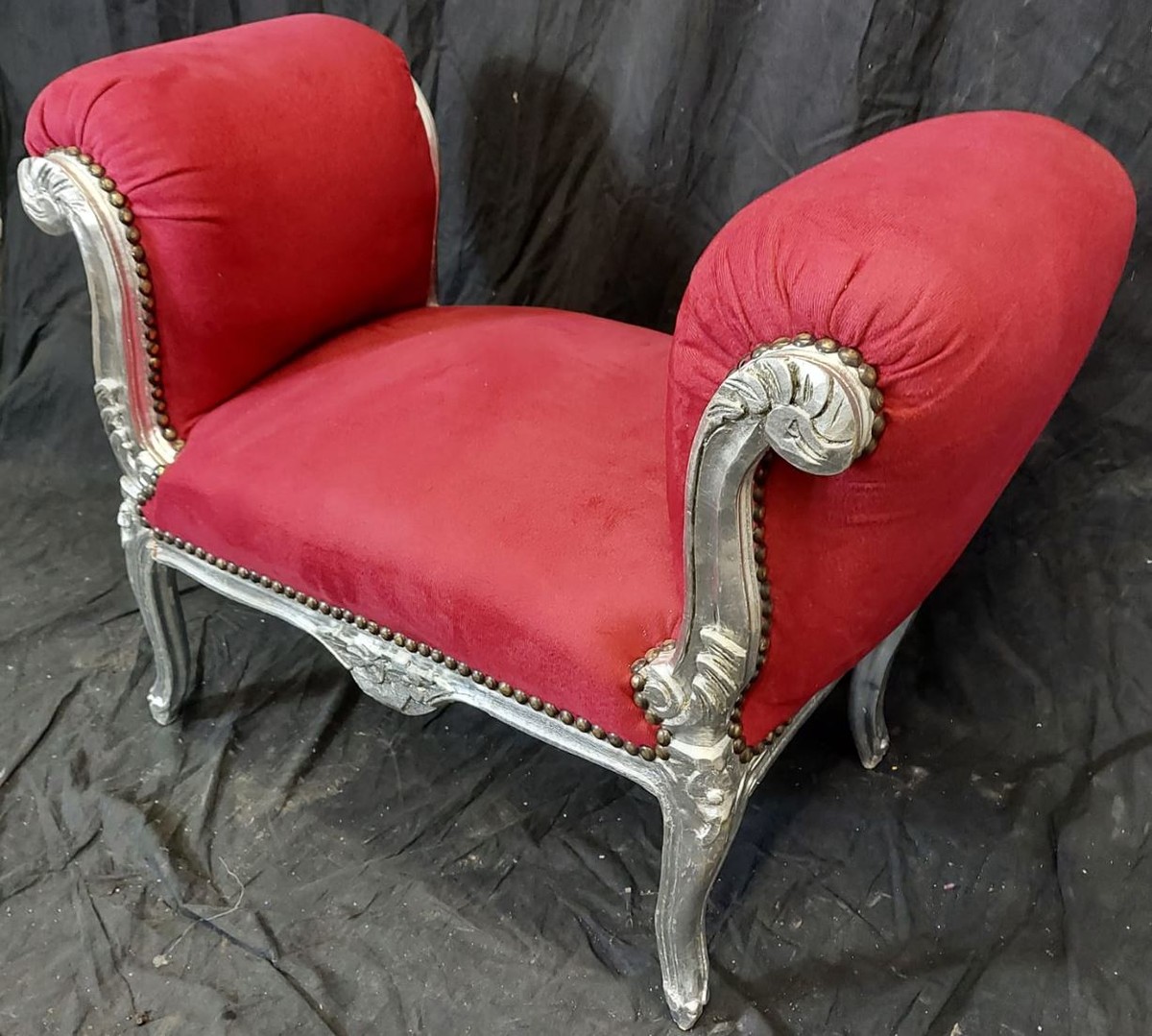 Casa Padrino baroque stool red / silver Handmade antique style stool