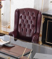 Casa Padrino set di mobili da ufficio barocco di lusso bordeaux rosso /  nero / oro - 1 Scrivania Barocco e 1 Sedia da Ufficio Barocco Chesterfield  con Pelle Artificiale - Mobili da Ufficio