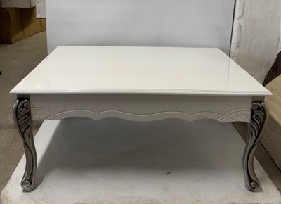 Casa Padrino Luxus Barock Couchtisch Weiß / Silber 105 cm - Barock Möbel