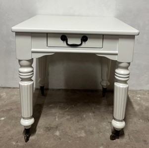 Casa Padrino Landhausstil Beistelltisch mit Schublade Weiß H. 60 cm - Landhausstil Möbel