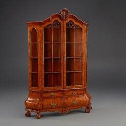 4251287741612 - Barock Luxus Vitrinenschrank aus Walnuss mit Innenbeleuchtung Braun H 214 cm B 148 cm - Vitrinenschrank - Wohnzimmerschrank - Limited Edition