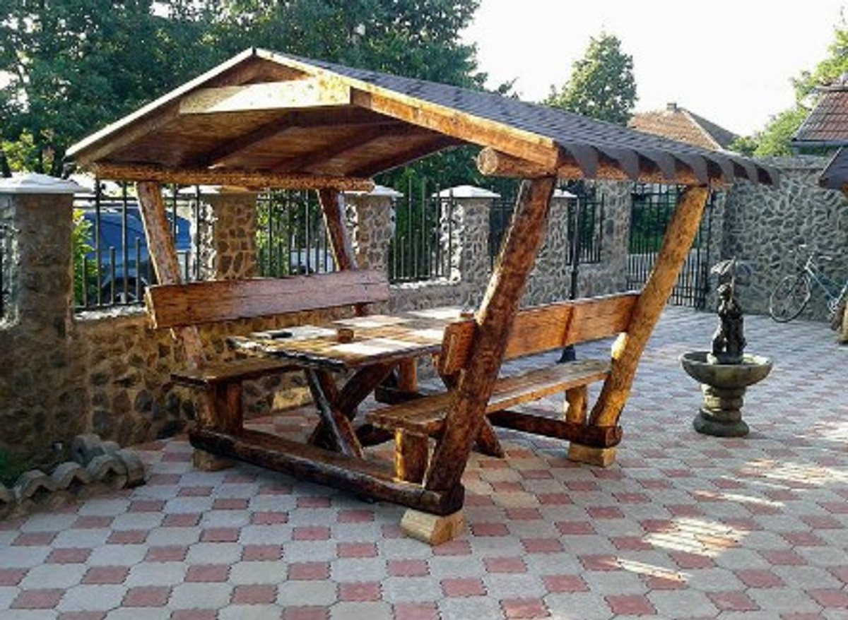 Covered deals outdoor bench