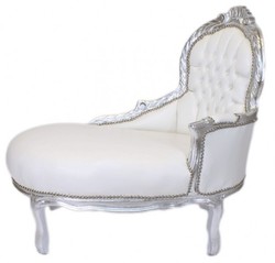 4251287702330 - Barock Kinder Chaiselongue Weià Lederoptik Silber Mod2 - Barock Möbel 4251287702330 - Barock Kinder Chaiselongue Weià Lederoptik Silber Mod2 - Barock Möbel
