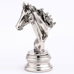 4251287742664 - Figur Pferd auf Sockel Aluminium vernickelt 155 x 10 x H23 cm - Edel & Prunkvoll