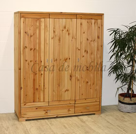 Massivholz Kleiderschrank niedrige höhe GULDBORG 3türig Kiefer massiv gelaugt geölt casademobila Goslar Massivholz Kleiderschrank niedrige höhe GULDBORG 3türig Kiefer massiv gelaugt geölt casademobila Goslar