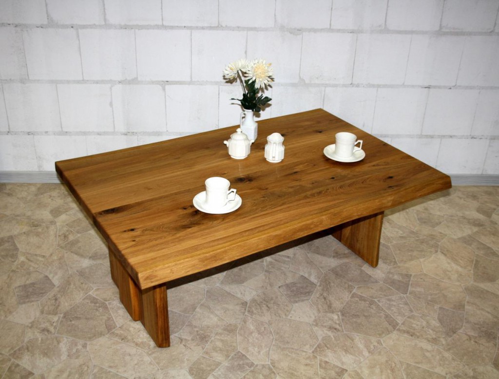 Couchtisch 110x45x65cm, Baumkante, Holzfüße, Wildeiche massiv geölt Couchtisch 110x45x65cm, Baumkante, Holzfüße, Wildeiche massiv geölt