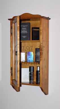 Hängevitrine 38x77x18cm DECOR Pappel massiv honigfarben lackiert Massivholz Hängende schrank 38x77x18cm DECOR Pappel massiv honigfarben lackiert casa de mobila Goslar