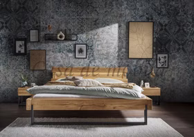 Holzbett WOODSTOCK Wildeiche massiv Metallbeine schwarz, Kopfteil mit Baumkante beleuchtet Casa de Mobila Goslar Holzbett WOODSTOCK Wildeiche massiv Metallbeine schwarz, Kopfteil mit Baumkante beleuchtet Casa de Mobila Goslar