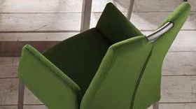 Küchenstuhl mit Armlehne EMMA2 gepolstert Stoffbezug Wolle grün Pistachio 52, metallbeine rechteckig Edelstahl gebürstet Casa de mobila Goslar Carega