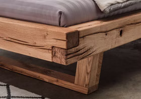 Balkenbett 180x200x42cm UNIKAT Wildeiche rustikal geölt Balkenholzbett 180x200x42 cm Rustikal UNIKAT Wildeiche massiv natur geölt Holzkufe Casa de mobila Goslar