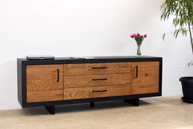 Sideboard Lucca mit Metallbeinen 220x77x50cm rustikale eichenholz schwarz rotbraun lackiert Sideboard Lucca mit Metallbeinen 220x77x50cm rustikale Asteiche schwarz rotbraun lackiert