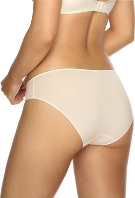 Rückansicht Slip in Bikinislip-Form in Farbe Cream