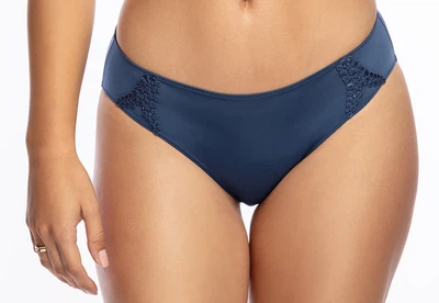 Vorderansicht Slip in Bikinislip-Form in Farbe Blau (Blue Nights)