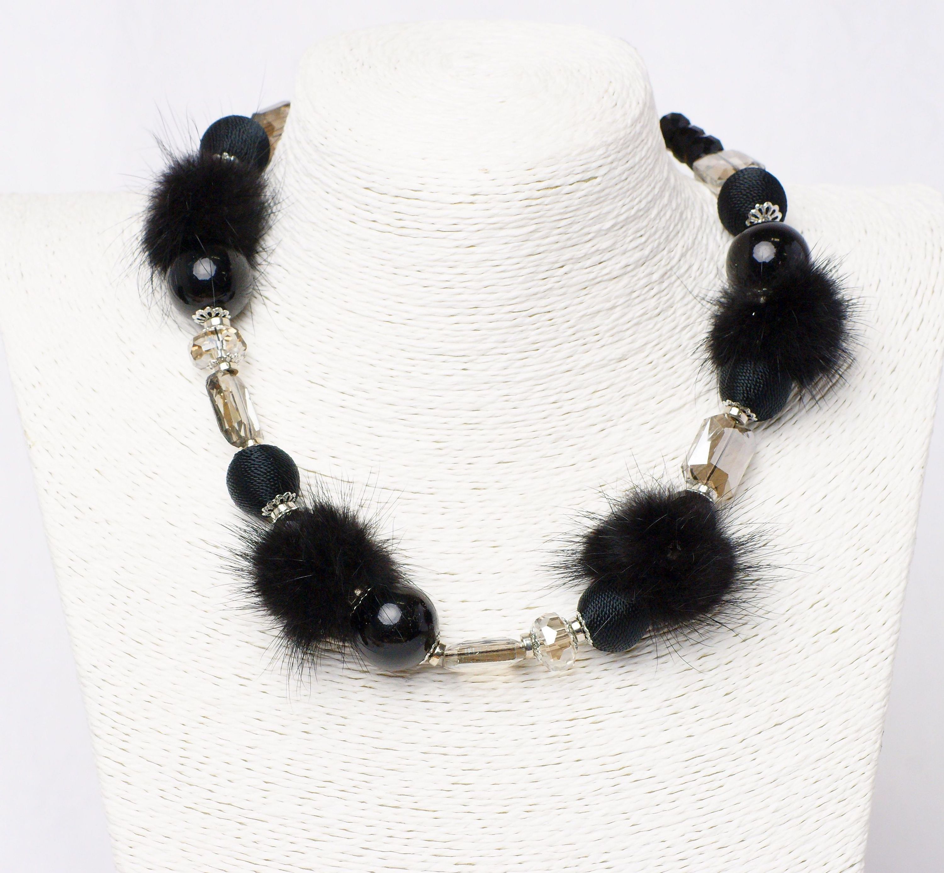 Modeschmuck Kette von Sweet7 aus Glasperlen  Kunstfell in Schwarz
