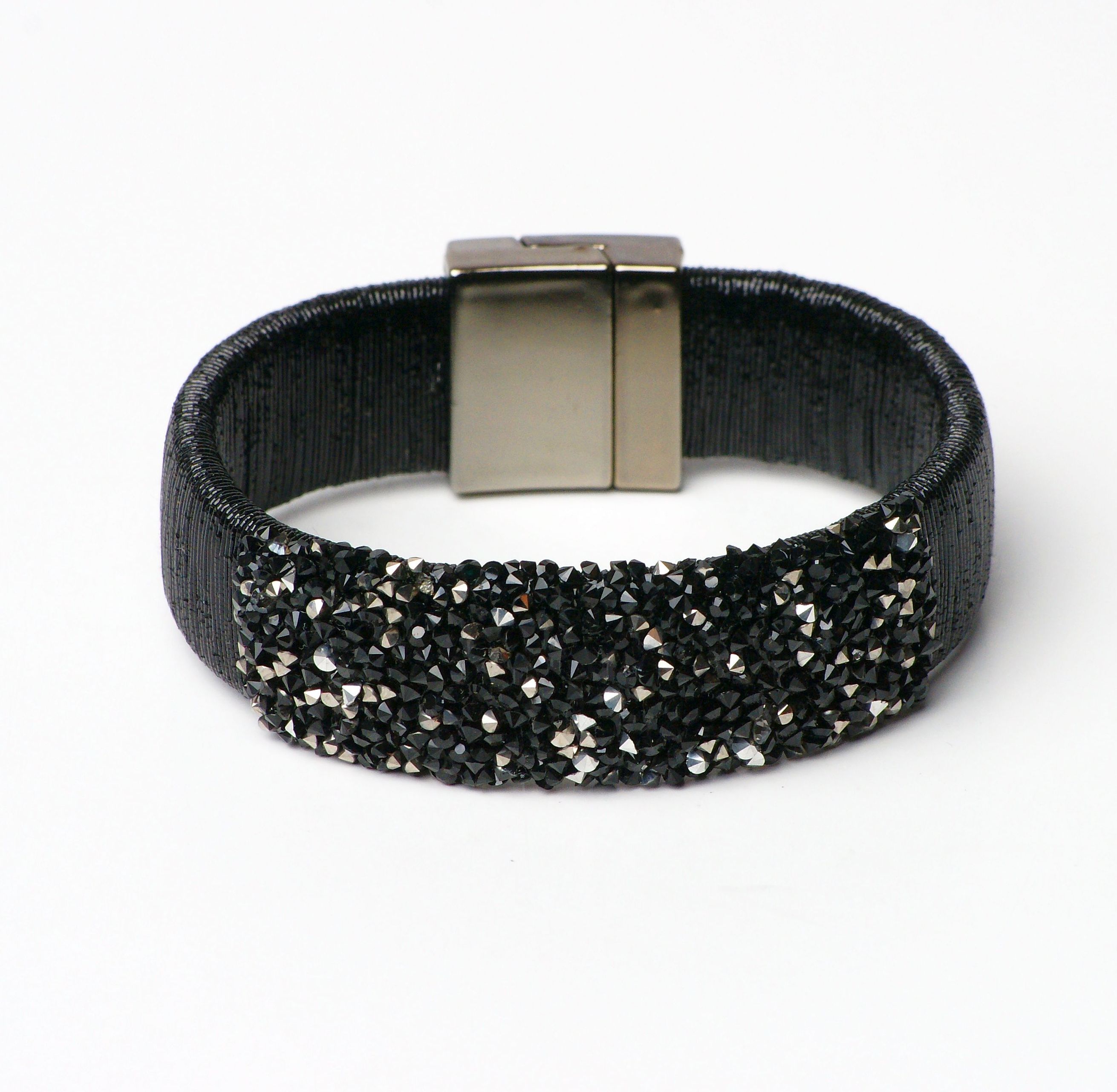 Modeschmuck Armband von Sweet7 aus Übriges  Glasperlen in Schwarz Metallic