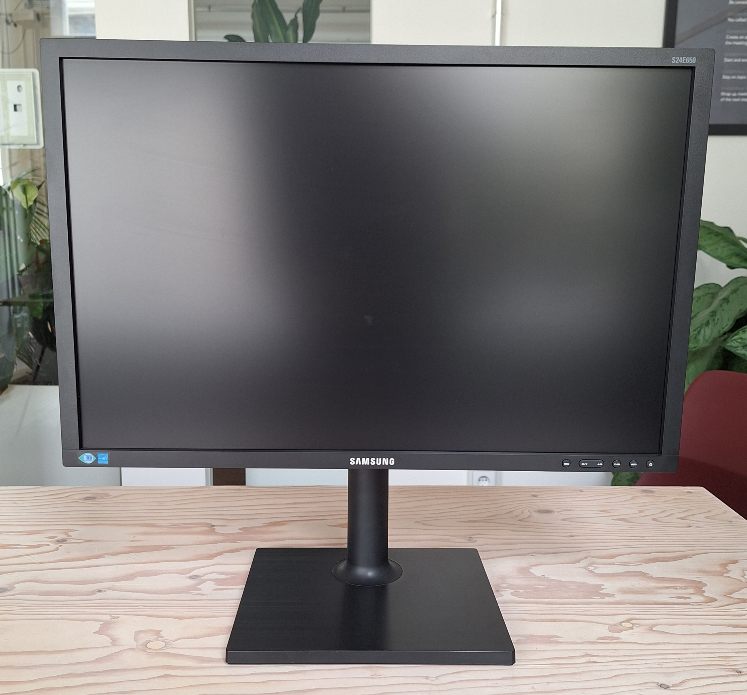Samsung s24e650 hotsell