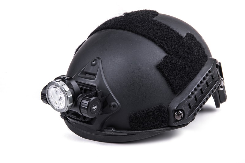 NEXTORCH hiStar-TAC - Ultraleichte, taktische LED-Helmlampe mit 2300 Lumen, 256m Leuchtweite, mehreren Lichtquellen für NVG-Montage NEXTORCH hiStar-TAC - Ultraleichte, taktische LED-Helmlampe mit 2300 Lumen, 256m Leuchtweite, mehreren Lichtquellen für NVG-Montage