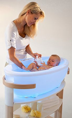Baby Spa Whirlpool mit Badewanne-Ständer - Wellness fürs Baby