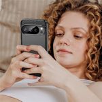 H205GG025A-TPU-Huelle-fuer-Google-Pixel-10---10-PRO-Carbon-Fiber-Skin-Brushed-Schutzcover_7.jpg