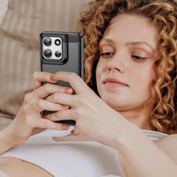 H205MT060A-TPU-Huelle-fuer-Motorola-Moto-G56-Carbon-Fiber-Skin-Brushed-Schutzcover-Soft-Case_6.jpg H205MT060A-TPU-Huelle-fuer-Motorola-Moto-G56-Carbon-Fiber-Skin-Brushed-Schutzcover-Soft-Case_6.jpg