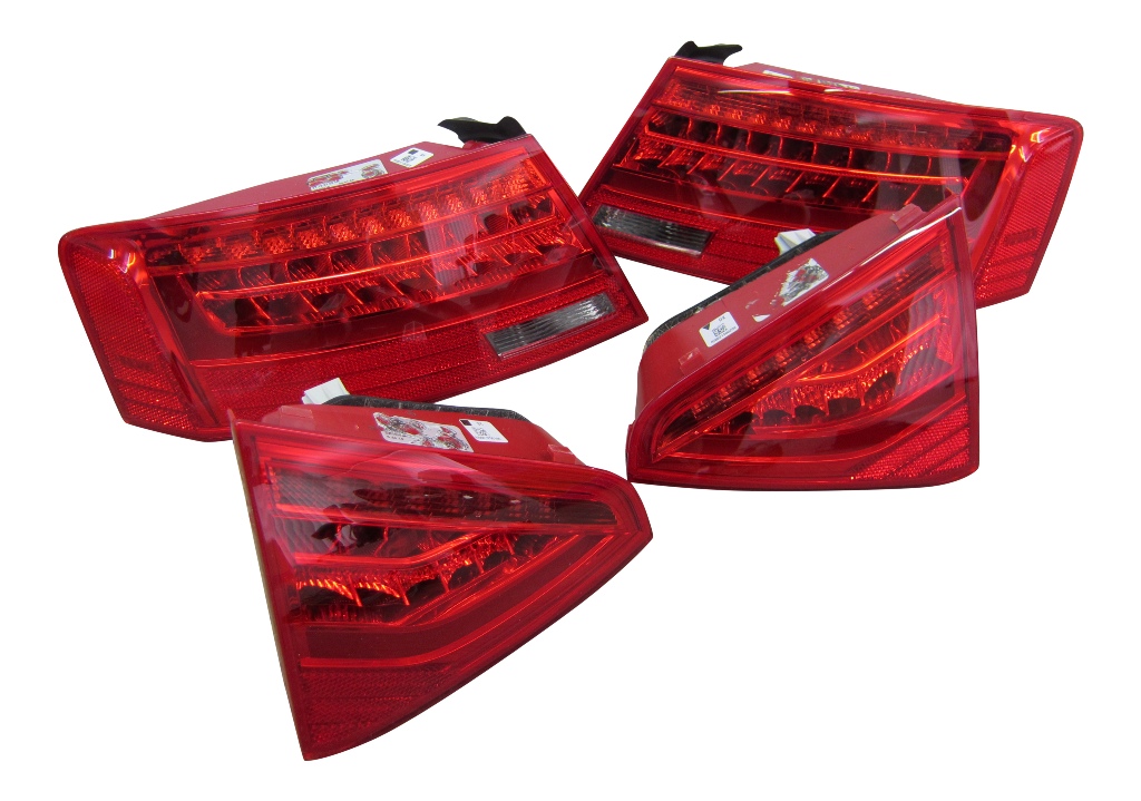 Original LED Facelift Lichtband Rückleuchten SET für Audi A5 S5 8T Coupe Cabrio