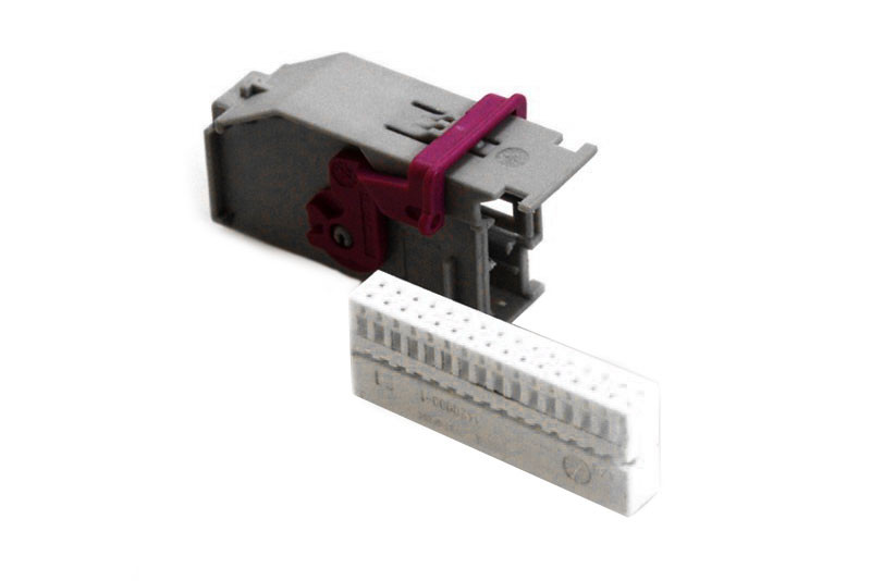 1x Video Stecker Steckergeäuse - 32 polig Pin für Audi RNS-E