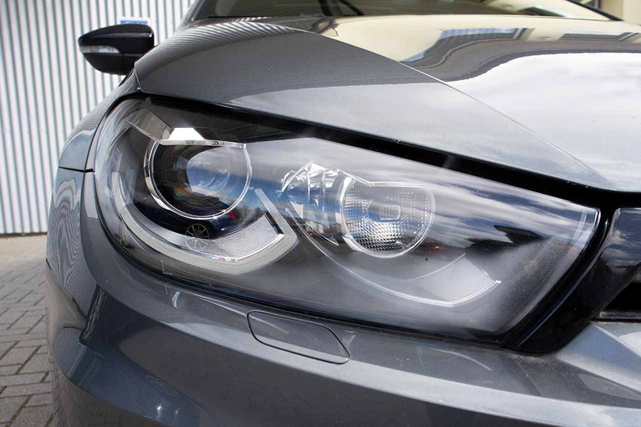 Komplett-Set Bi-Xenon Scheinwerfer für VW Scirocco 137