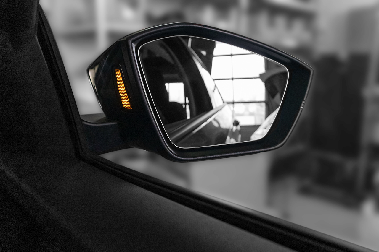 Spurwechselassistent inkl. Ausparkassistent für Skoda Octavia NX