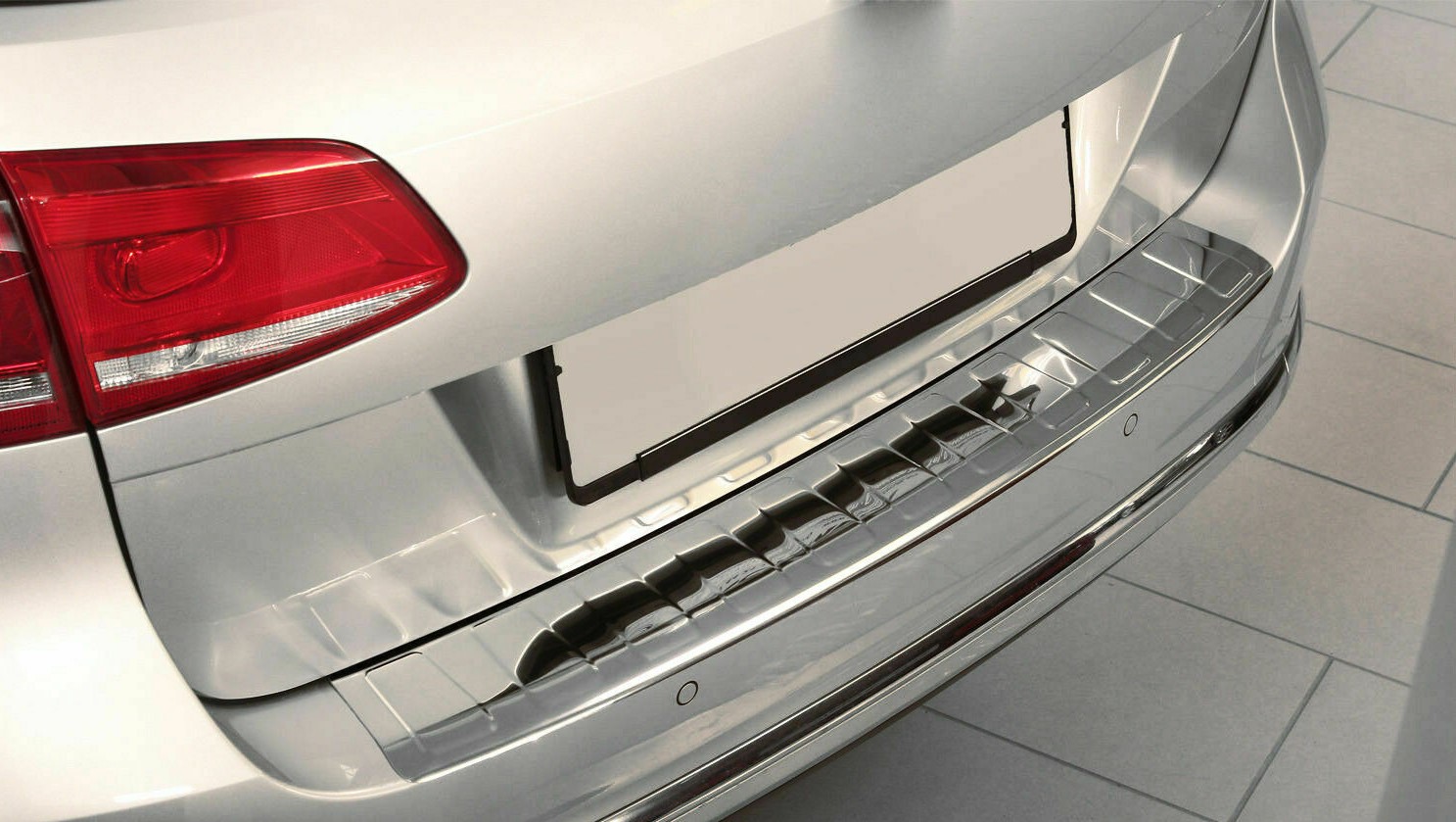 MIT ABKANTUNG LADEKANTENSCHUTZ Edelstahl für VW Passat B7 Variant 2010-2014