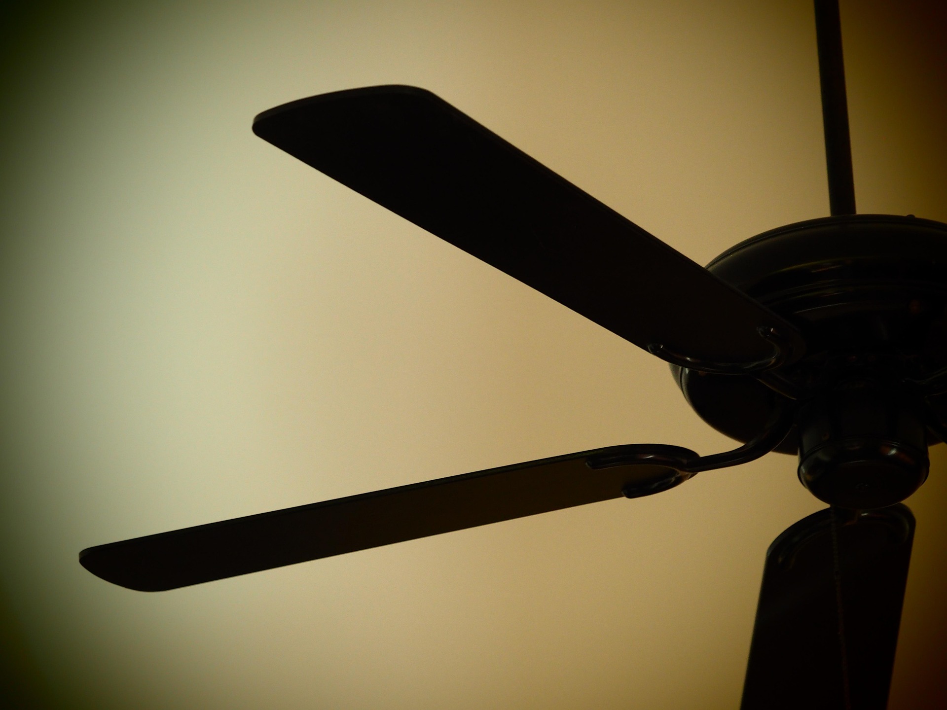Billig, aber riskant? Worauf du beim Ventilatorkauf über Online-Marktplätze wirklich achten solltest