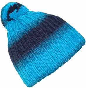 Grobgestrickte Mütze mit Bommel ohne Umschlag und Polartec Futter
