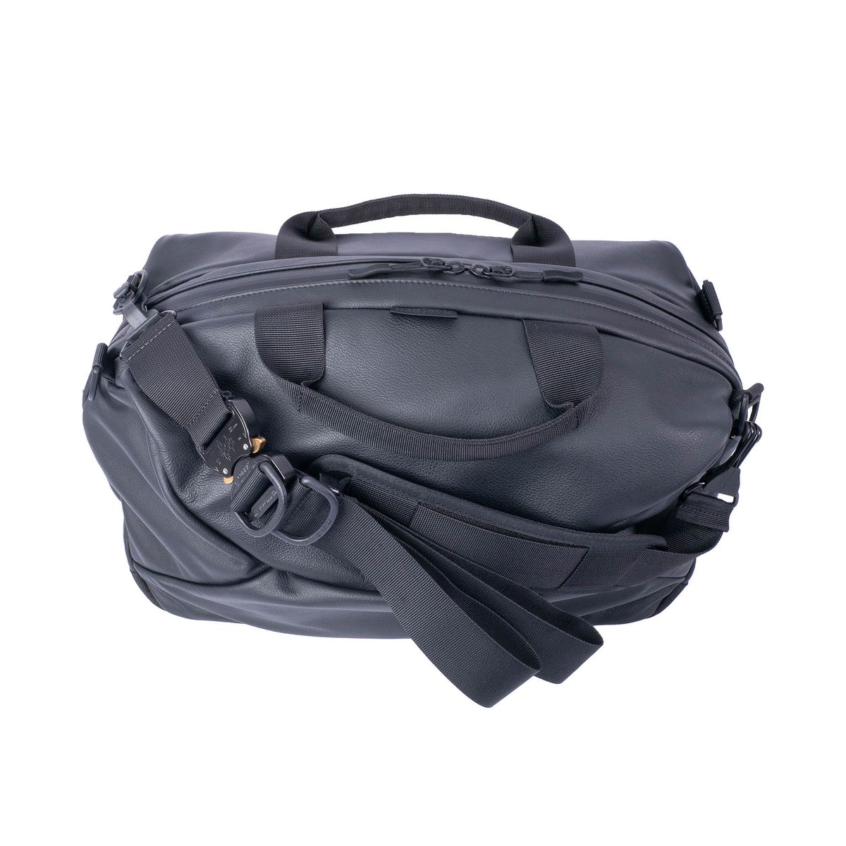 Travel Duffle S 10/2023 - LTH BLK