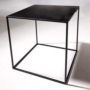 Metal table 45 x 45 cm, black