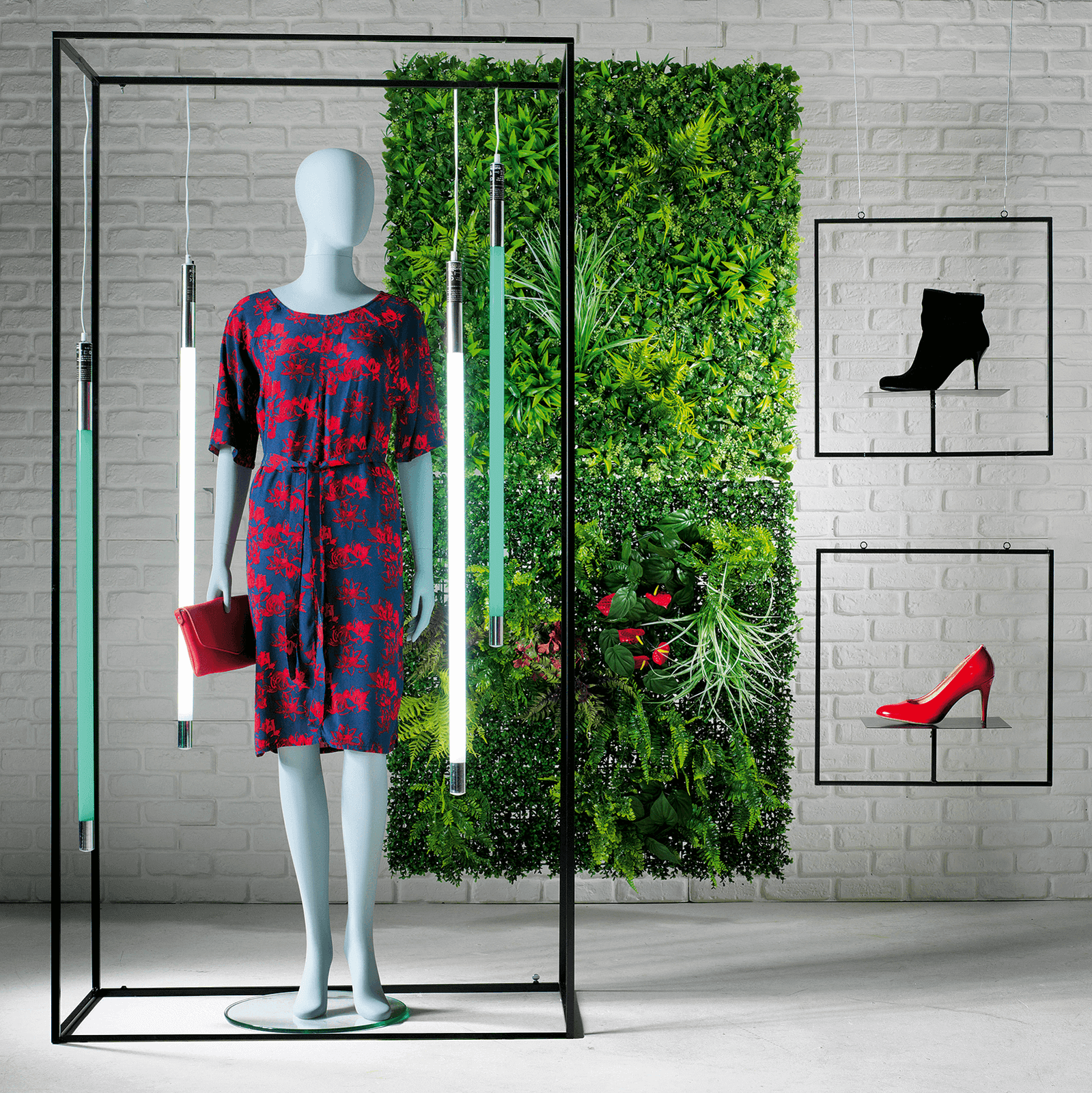 Warenpräsenter hängend 50 x 50 cm schwarz - 8 Warenpräsenter hängend 50 x 50 cm schwarz - 8