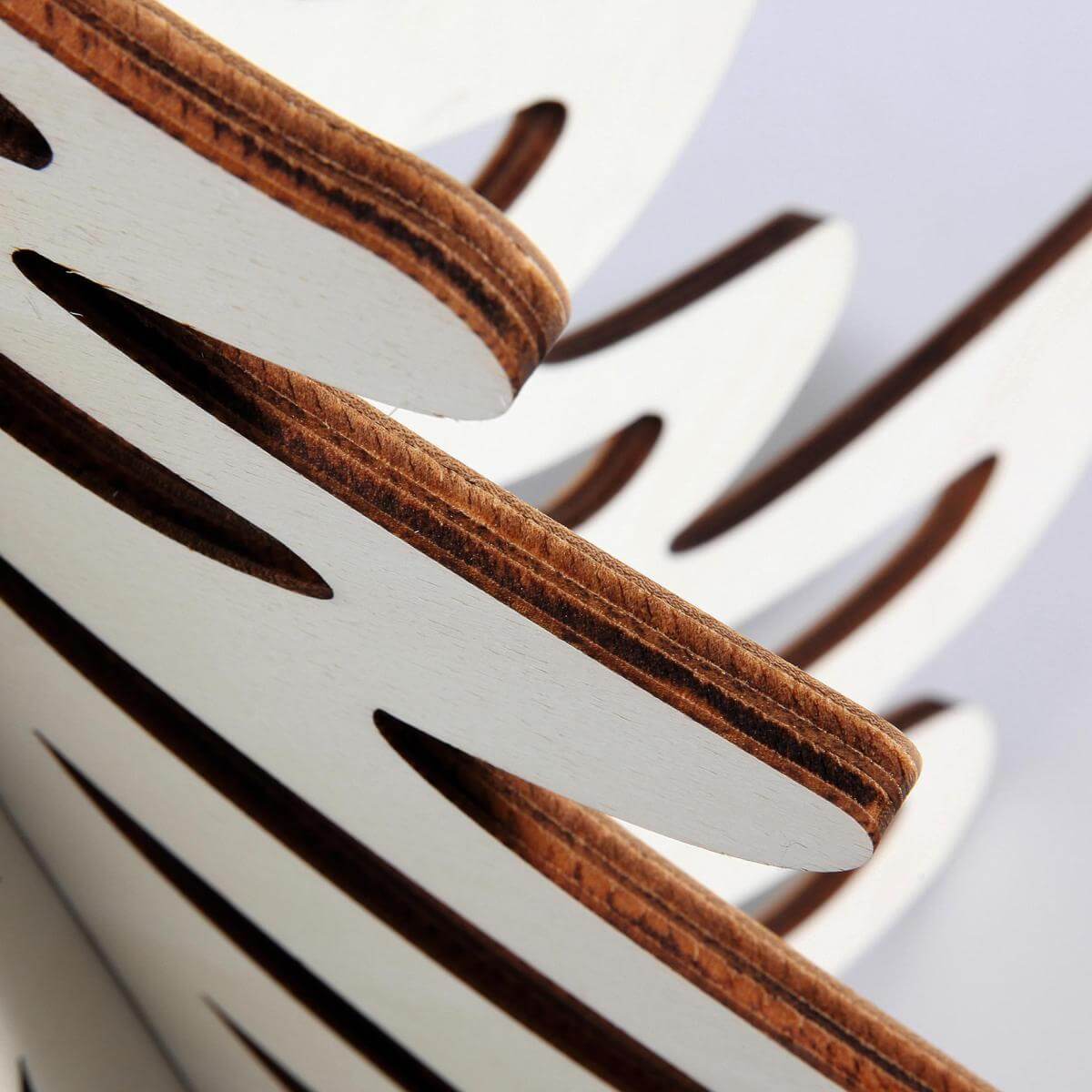 Holz-Tanne, 83 cm hoch - 2 Holz-Tanne, 83 cm hoch - 2