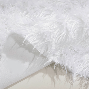 Peluche à poils longs blanche, 145 cm
