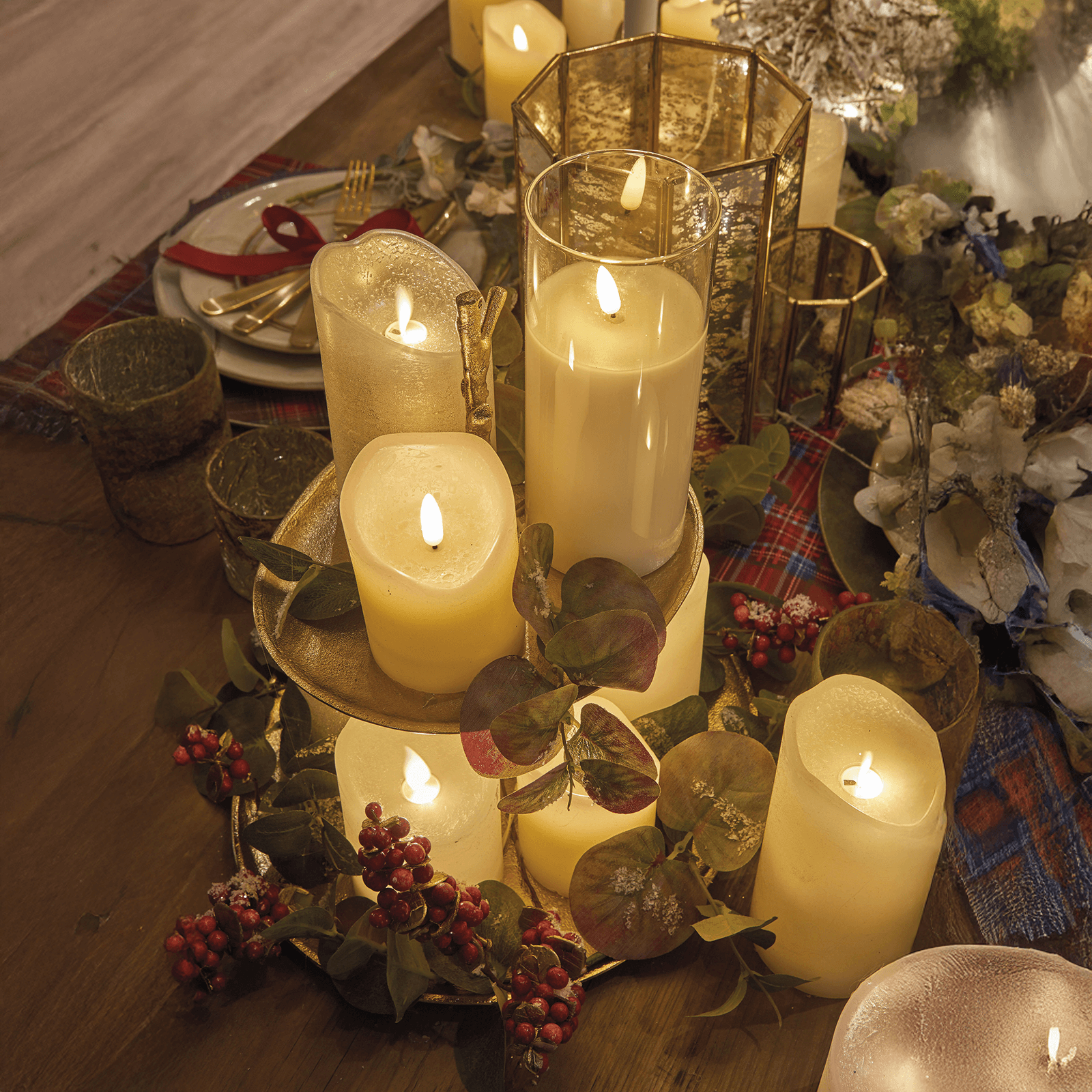 LED wax candle in transparent glass 7.5 x 12.5 cm - 3 LED wax candle in transparent glass 7.5 x 12.5 cm - 3