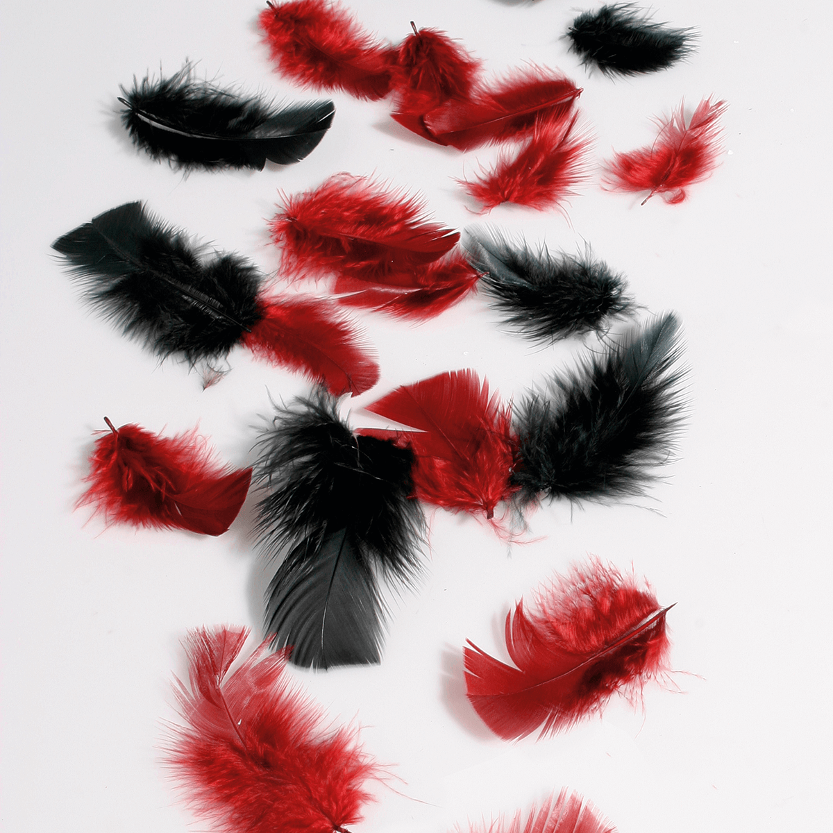 Decorative feathers red, 20 g - 5 Decorative feathers red, 20 g - 5