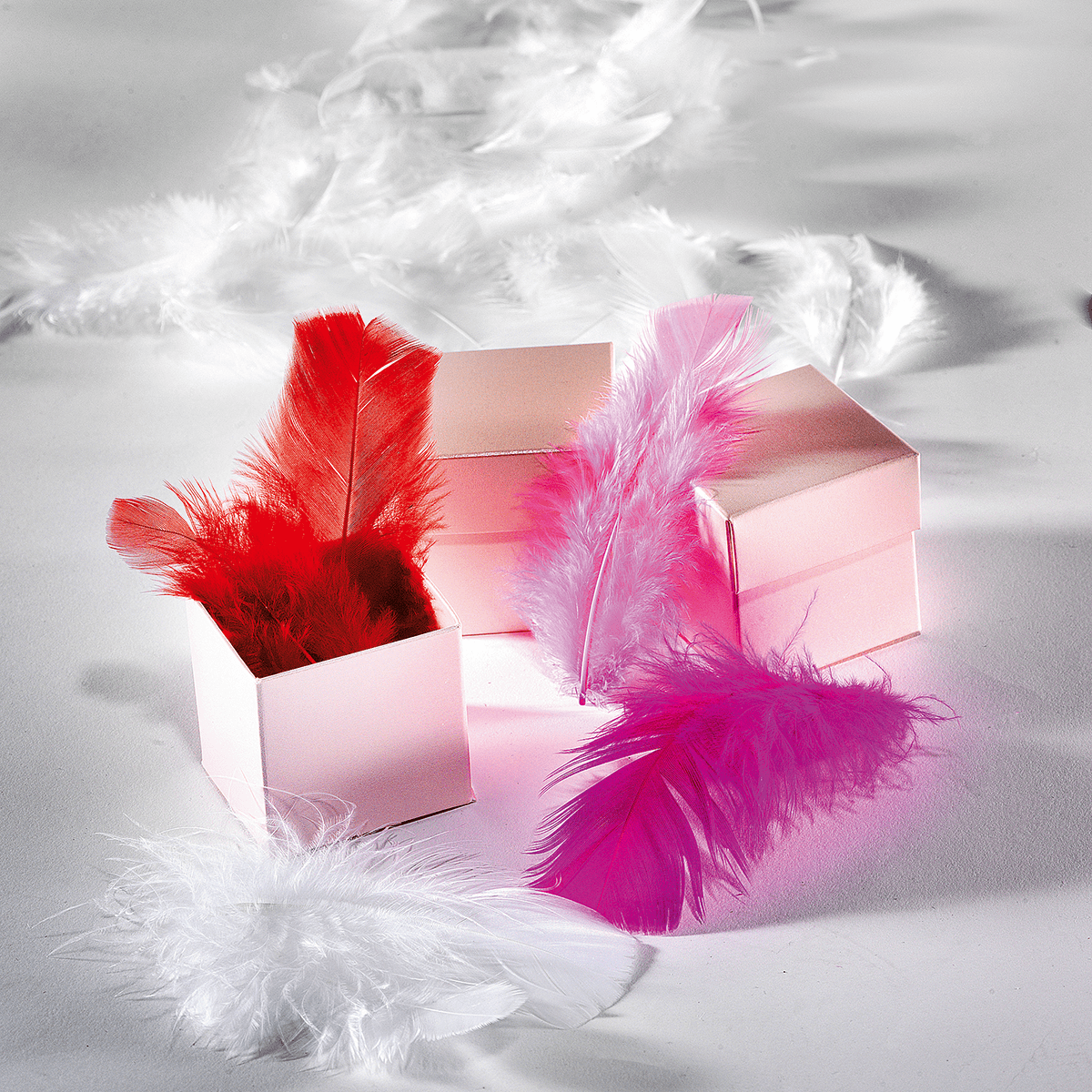 Decorative feathers red, 20 g - 4 Decorative feathers red, 20 g - 4