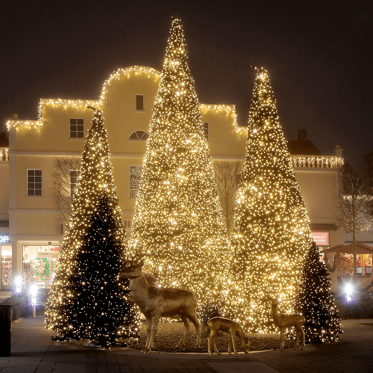 Gigant Baum mit LED warm, außen, 440 cm - 1 Gigant Baum mit LED warm, außen, 440 cm - 1