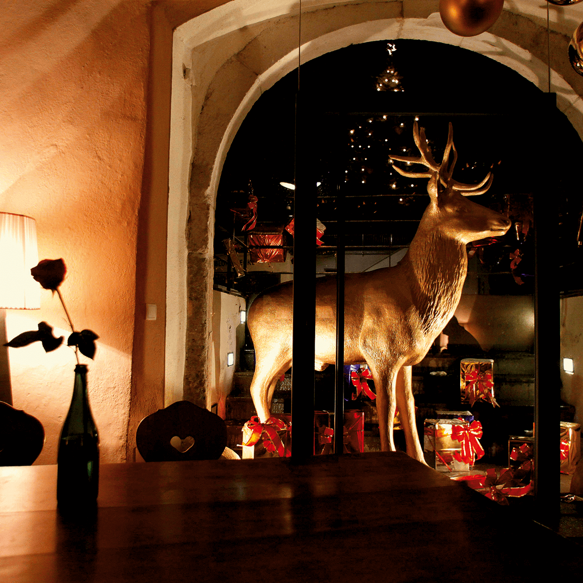 Deko-Hirsch 231 cm hoch, weiß - 4 Deko-Hirsch 231 cm hoch, weiß - 4