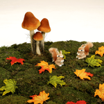 Autumn decoration savings pack squirrels in the forest - 0