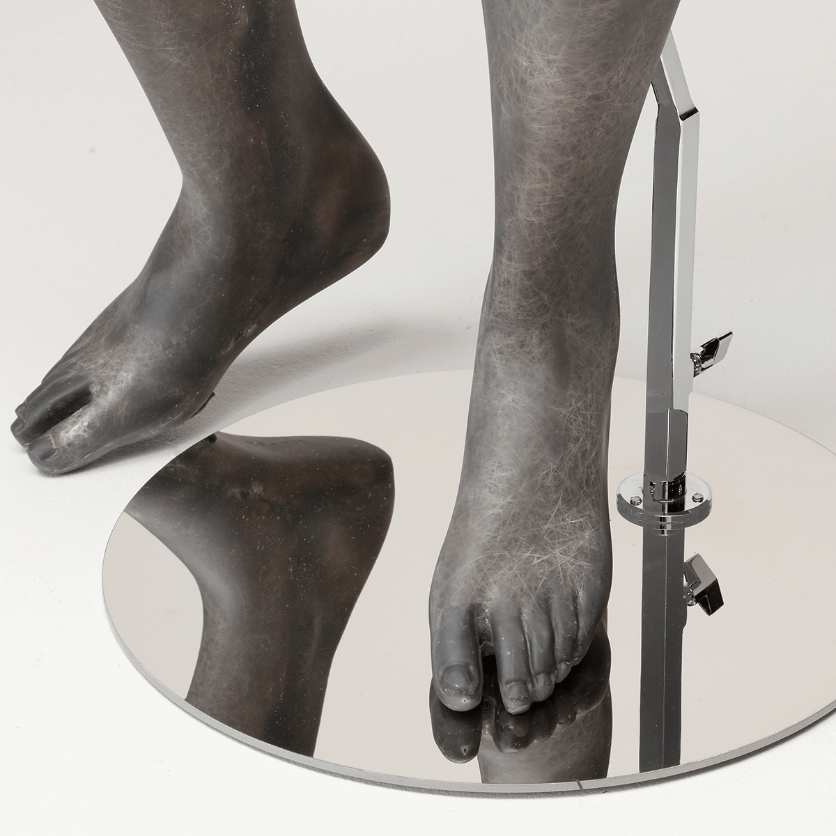 Premium mannequin male, right leg bent - 6